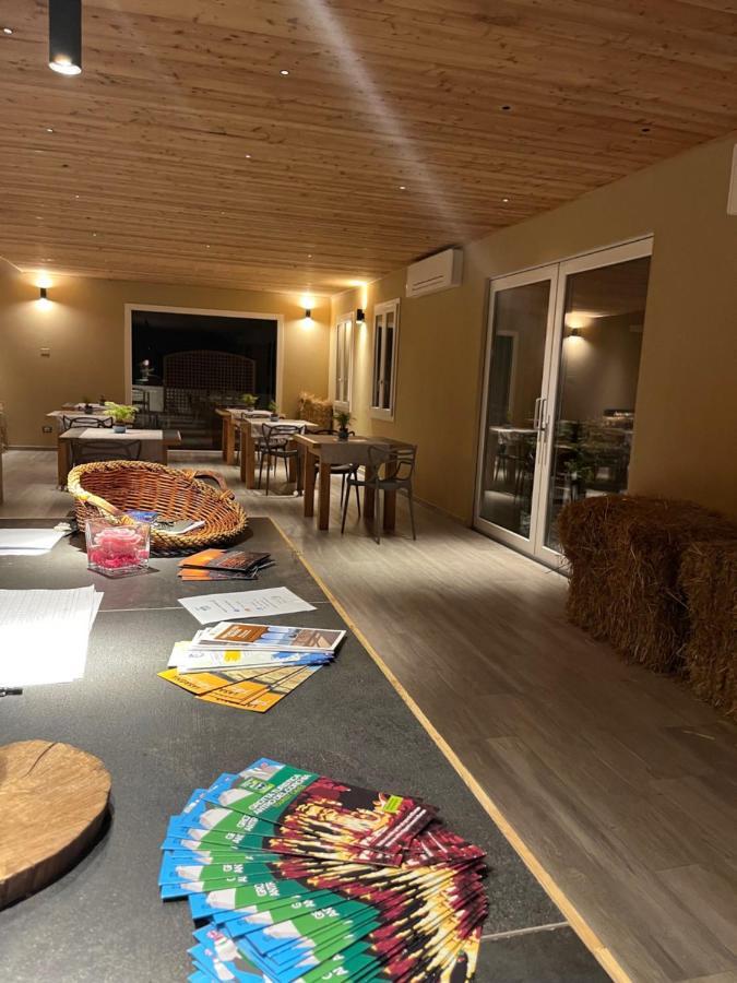 בורגטו די וארה Agriturismo Terre Di Ginepro מראה חיצוני תמונה